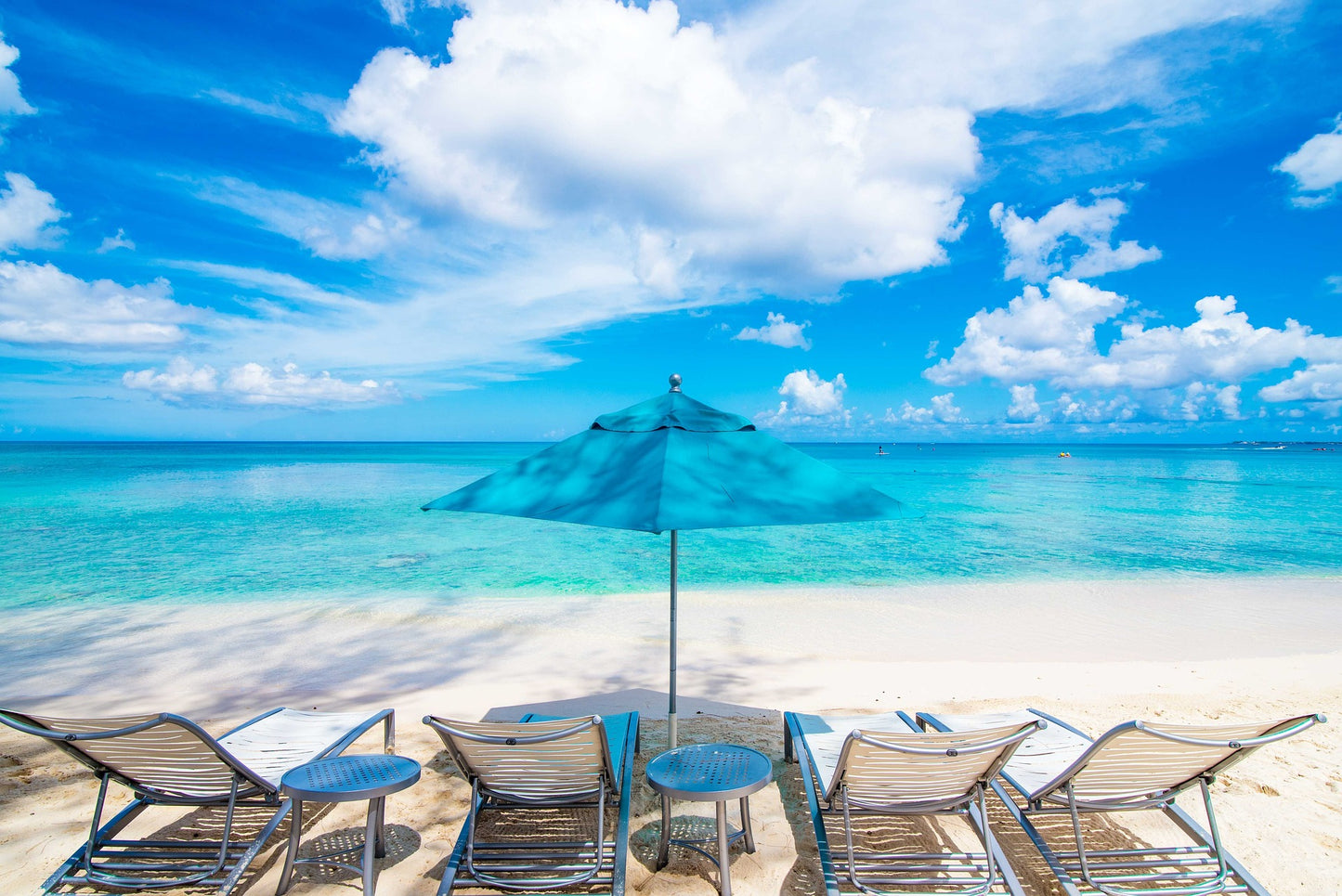 Cayman Islands eSIM - Roamic