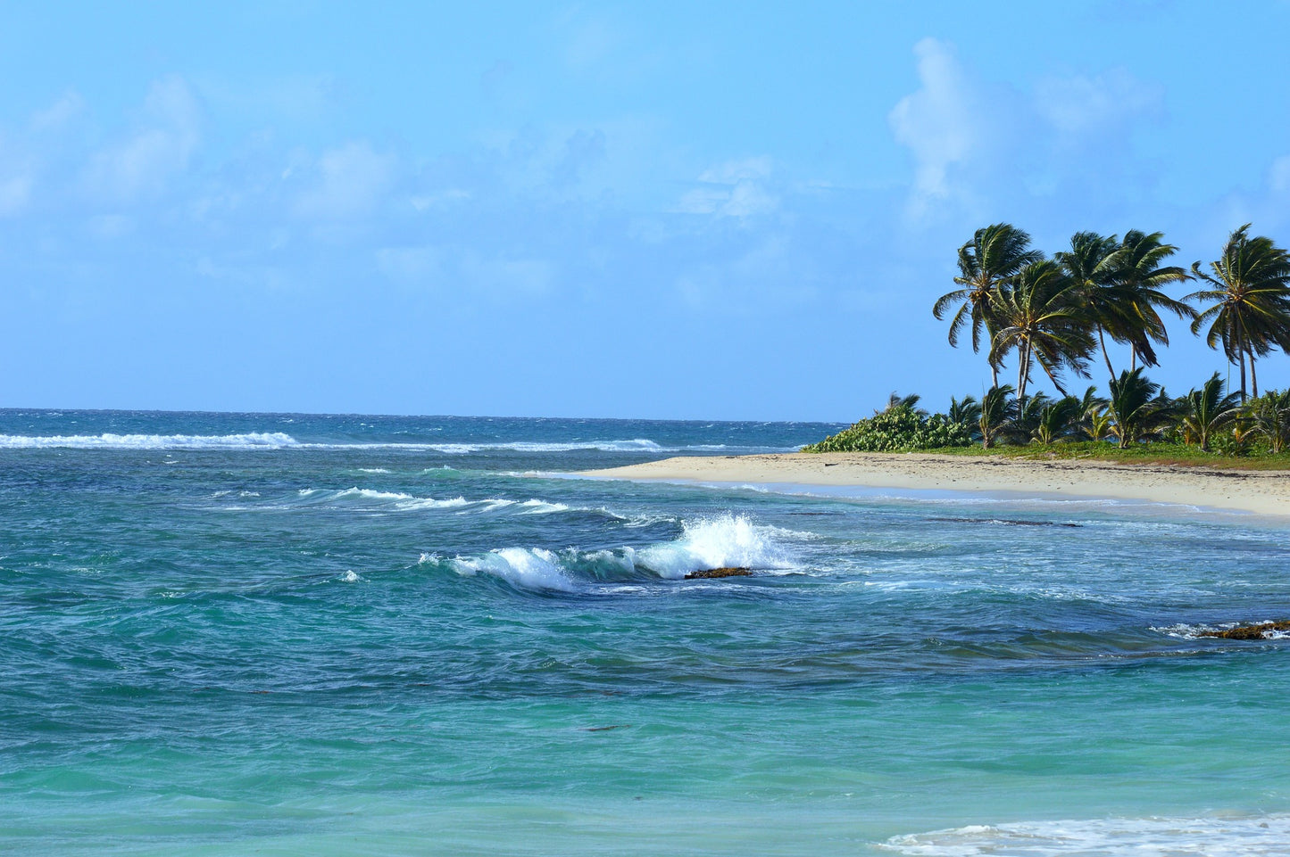 Guadeloupe eSIM - Roamic