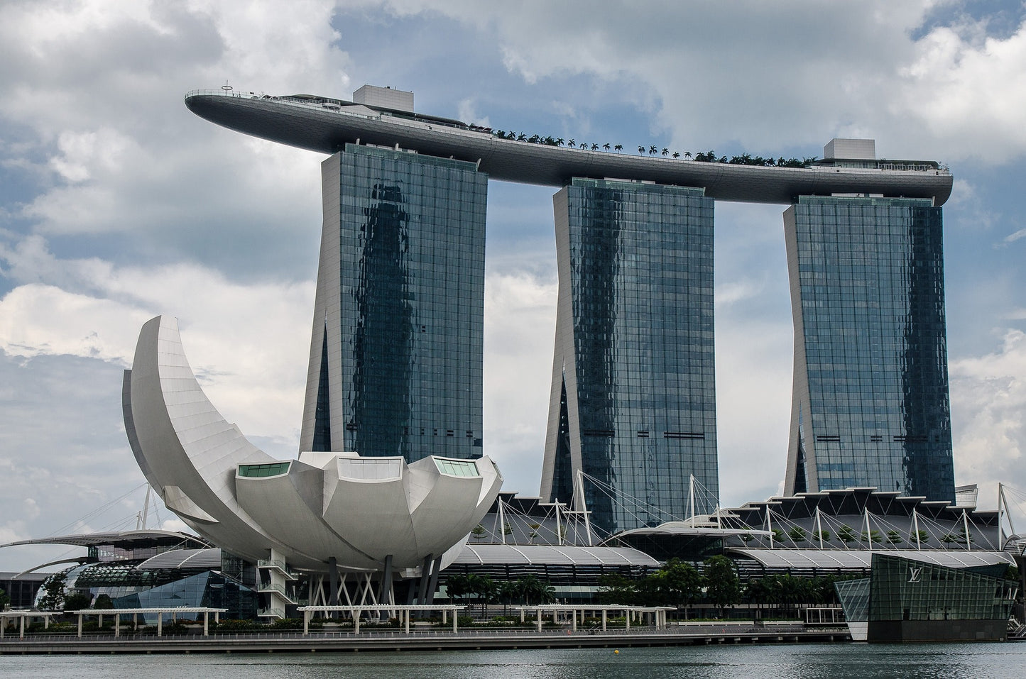 Singapore eSIM - Roamic