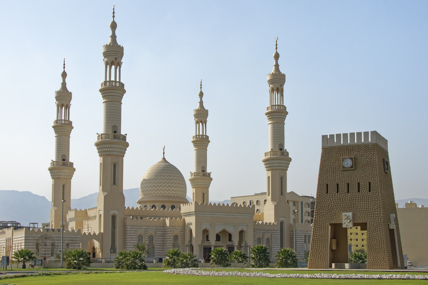 United Arab Emirates eSIM - Roamic
